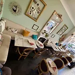 Studio A Louer Au Coeur Du Carre D Or A Nice, Rue Dalpozzo A 150 Metres Des Plages