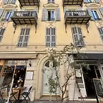 Studio A Louer Au Coeur Du Carre D Or A Nice, Rue Dalpozzo A 150 Metres Des Plages