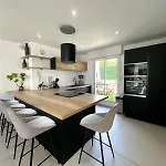 Spacious, Quiet Apartment Nice