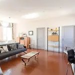 Apartment Pantheon- App Centre, 2 Ch, 2 Sdb , Classe 4 Etoiles *
