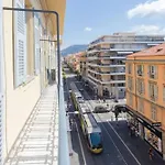 Pantheon- App Centre, 2 Ch, 2 Sdb , Classe 4 Etoiles Apartment *