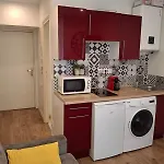 Studio 1 Piece