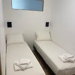 Apartment Recently Renovated In Quiet Area In Heart Of Old *
