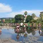 Nice Large 2Br Sunny 20 Meter Terrace Parking Beach Shops