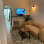 Apartment Recently Renovated In Quiet Area In Heart Of Old *
