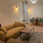 Recently Renovated In Quiet Area In Heart Of Old Apartment