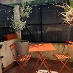 Appartement Cosy Avec Grande Terrasse