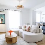 Wide & Cozy 1 Bdr Downtown Apartment Nice