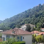Haut de maison niçoise - Calme, Charme et Vu Dégagée sur les Collines