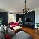 Appartement Dans Villa Avec Parking Et Terrasse
