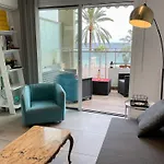 La Prom 2 - A Two Bedroom Apartment With A Sea View