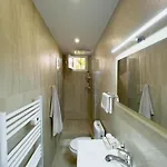 - Bright & Modern - Private Terrace - Aircon - Near Train & Apartment *