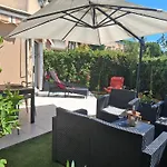 Lovely With Private Garden And A Swimming-pool Apartment Nice