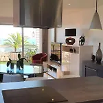 Casa-martine Vue Sur Et Parking Prive Apartment