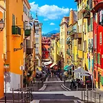 Fabron Studio Et Residence De Luxe Avec Piscine