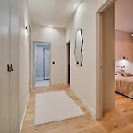 Apartment Mayerbeer - 2 Bedrooms With Balcony *