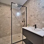 Mayerbeer - 2 Bedrooms With Balcony Apartment Nice