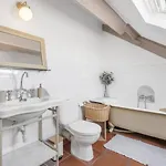 Sous Les Toits, Centre Apartment *