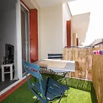 T2 Dernier Étage avec Terrasse à 5 min de la Mer