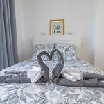Apartment Quartier Liberation - La Vie A La Nicoise *