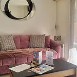 Wehost Barety - Blooming Balcony Retreat - Central 3-4Prs