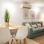 Duplex carré d\'or au calme sur cour 100m de la plage