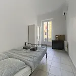 Cozy And Renovated Apartment - Hyper Central - Air Conditioner