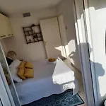 L'escale A La French Riviera Apartment