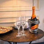 Exceptional Belle Epoque In 4 Guests Apartment Nice