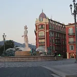 Backpackers Chez Patrick Hostel *