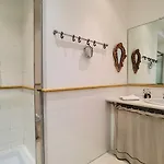 Nestor&Jeeves - Palais Nicole - Central - Very Close Sea Apartment *