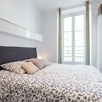 Prestige Apartment, Near The Beaches Apartment *