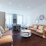 Apartment Prestige Apartment, Near The Beaches *
