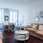 Apartment Prestige Apartment, Near The Beaches *