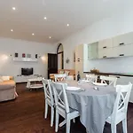 Prestige Apartment, Near The Beaches * Nice