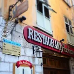 2 Bedroom Apartment Old Town Centre