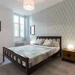 Apartment Bright Old Town Nice