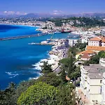 Superbe Studio In Nice At 450M. From The Sea