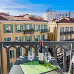 Vue Magenta Ap4188 By Riviera Holiday Homes