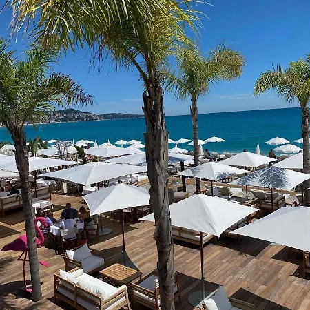 Apartment Studio A 50m De La Mer Et Au Pied Du Tramway, Calme, Cosy Et Lumineux Nice