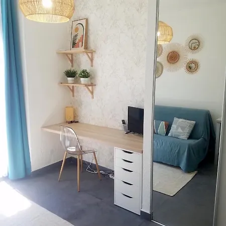 Apartment Studio A 50m De La Mer Et Au Pied Du Tramway, Calme, Cosy Et Lumineux Nice