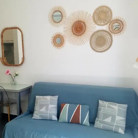 Apartment Studio A 50m De La Mer Et Au Pied Du Tramway, Calme, Cosy Et Lumineux *