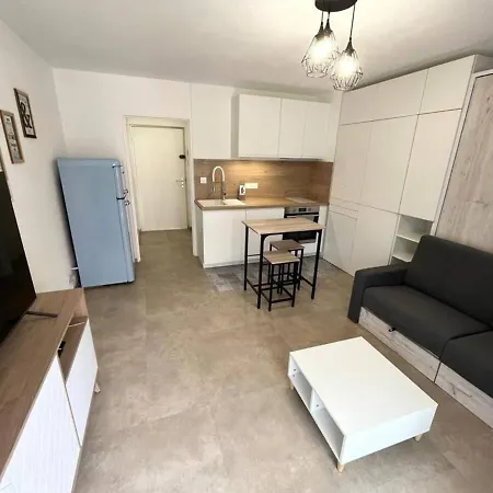 Signature Le Ray Apartment