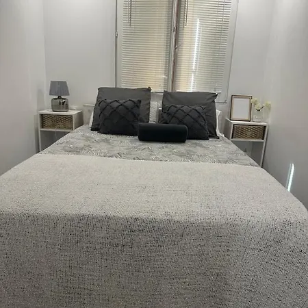 Location De Privee Dans Prive, Jardins Et Parking Gratuit 1 Min To Tramway Et 9 Min De Centre-ville, Accessibilite A Plusieurs Transports Homestay Nice