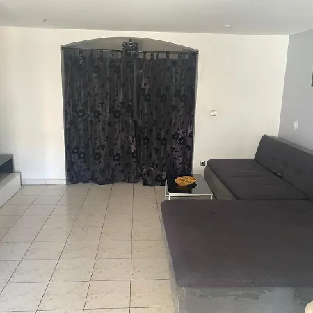 Appartenant Proche De La Apartment *