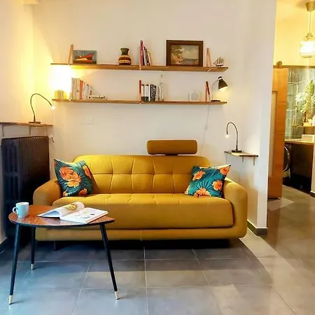 Apartment Grand Studio Avec Terrasse A 20 Metres De La Plage