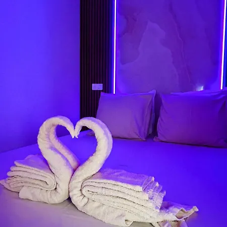 Intimate Escape - Seaside - Ac - Wifi Apartment