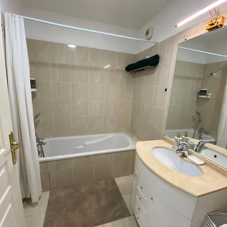 Apartment Grand Palais De La Mediterranee Beach Access