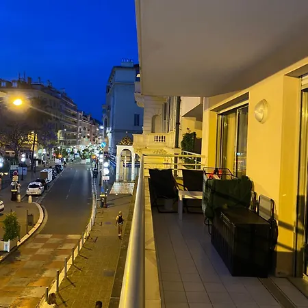 Apartment Grand Palais De La Mediterranee Beach Access