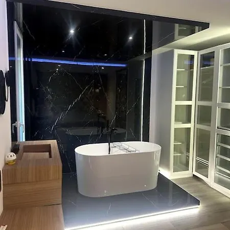 Apartment Haut Standing 3p A 5min De L'aeroport